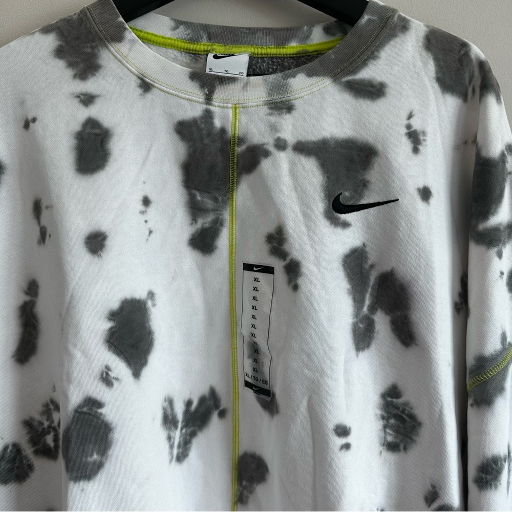 Nike Sportswear Tie Dye Oversize Crop Sweatshirt - Picture 7 of 13